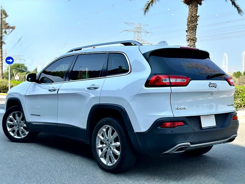 جيب شيروكي 2017